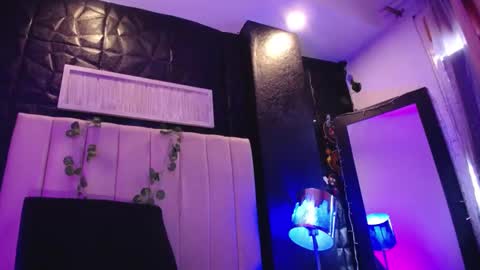 Snapshot of _johana18 chatting on 30, 12, 2024 Mia online show from 30, 12, 2024