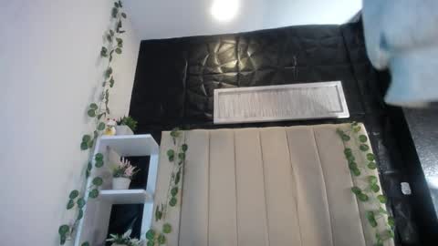 Snapshot of _johana18 chatting on 4, 3, 2025 Mia online show from 4, 3, 2025