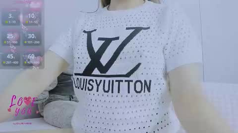 Snapshot of _joly_ chatting on 19, 10, 2025 Joly online show from 19, 10, 2025