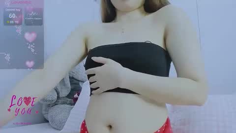 Snapshot of _joly_ chatting on 25, 10, 2025 Joly online show from 25, 10, 2025