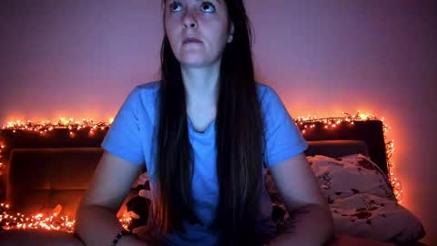 _just_a_simple_girl online show from 26, 2, 2025