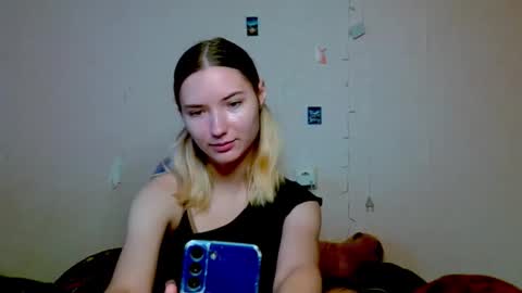 Snapshot of _kikiclark_ chatting on 9, 10, 2025 _kikiclark_ online show from 9, 10, 2025