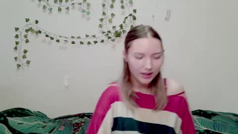 _kikiclark_ online show from 3, 12, 2025