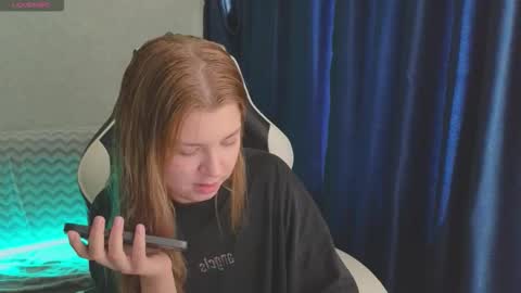 Molly   Emily online show from 18, 9, 2025