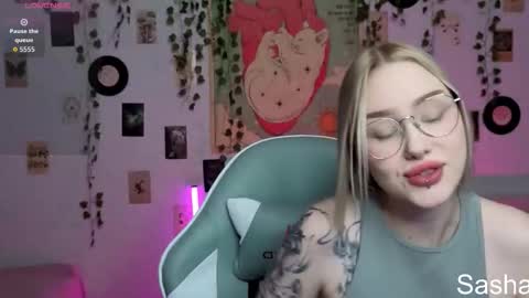 Snapshot of _kitekat_ chatting on 14, 11, 2025 _kitekat_ online show from 14, 11, 2025