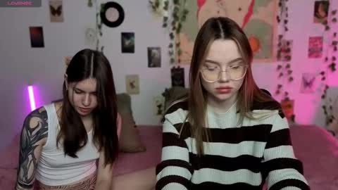 Snapshot of _kitekat_ chatting on 28, 11, 2025 _kitekat_ online show from 28, 11, 2025