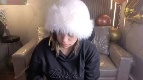 Snapshot of _kitten_1 chatting on 11, 7, 2026 _kitten_1 online show from 11, 7, 2026