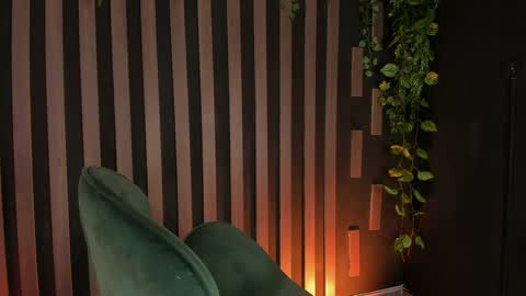 Snapshot of _kleo_ chatting on 1, 2, 2025 online show from 1, 2, 2025