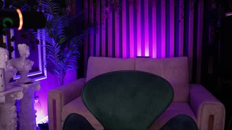 Snapshot of _kleo_ chatting on 6, 10, 2025 online show from 6, 10, 2025