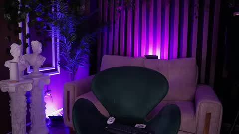 Snapshot of _kleo_ chatting on 7, 10, 2025 online show from 7, 10, 2025