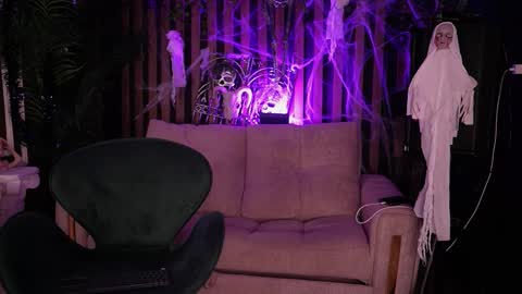 Snapshot of _kleo_ chatting on 20, 10, 2025 online show from 20, 10, 2025