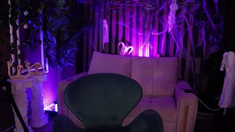 Snapshot of _kleo_ chatting on 28, 10, 2025 online show from 28, 10, 2025