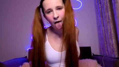 Snapshot of _kylle_ chatting on 29, 11, 2025 _kylle_ online show from 29, 11, 2025