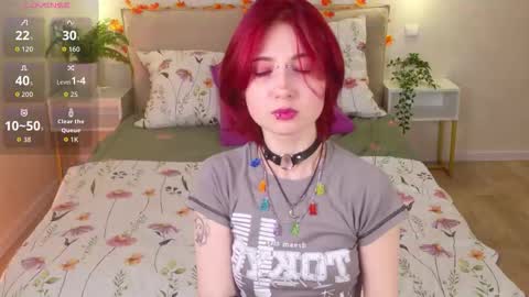 Snapshot of _l_o_r_r_y_ chatting on 25, 10, 2025 _l_o_r_r_y_ online show from 25, 10, 2025