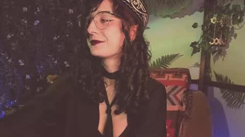 Lady Luna online show from 26, 2, 2025