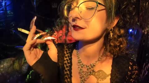 Lady Luna online show from 3, 4, 2026