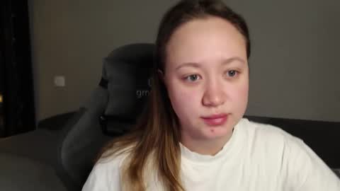 _lalune_ online show from 18, 12, 2025