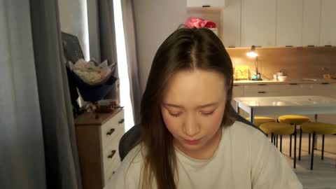 _lalune_ online show from 18, 4, 2026