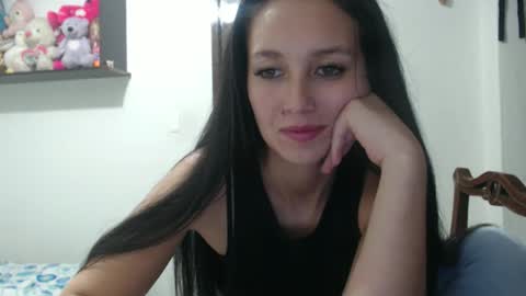 Snapshot of _laureneyes chatting on 18, 12, 2025 Lauren 3 online show from 18, 12, 2025