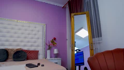 Lena Paul online show from 10, 9, 2025