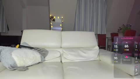 Snapshot of _little_minxxx_ chatting on 17, 2, 2025 Julia online show from 17, 2, 2025