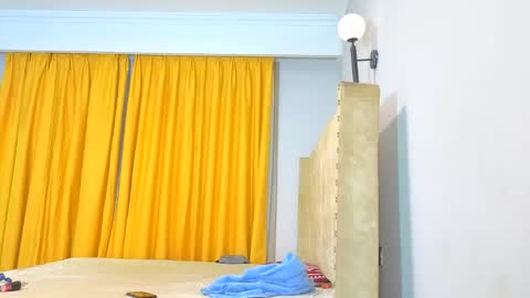 Littlevenus online show from 8, 4, 2026