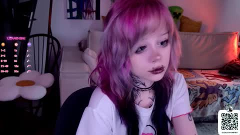 Snapshot of _lollyshy_ chatting on 3, 10, 2025 Lolly online show from 3, 10, 2025
