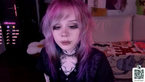 Snapshot of _lollyshy_ chatting on 8, 10, 2025 Lolly online show from 8, 10, 2025