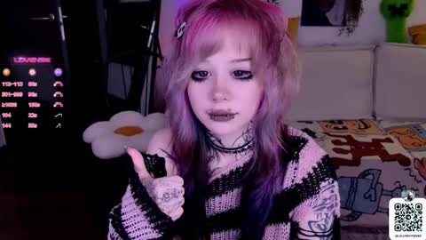 Snapshot of _lollyshy_ chatting on 14, 10, 2025 Lolly online show from 14, 10, 2025