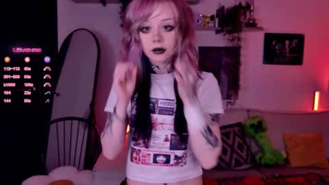 Snapshot of _lollyshy_ chatting on 9, 11, 2025 Lolly online show from 9, 11, 2025