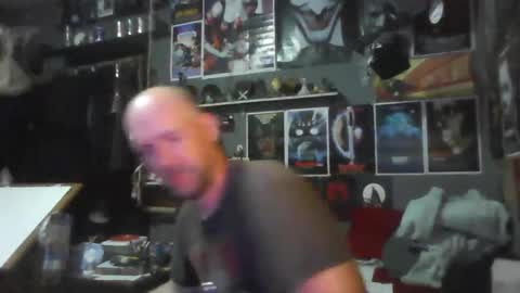 Snapshot of _longfellow chatting on 28, 4, 2026 That guy online show from 28, 4, 2026