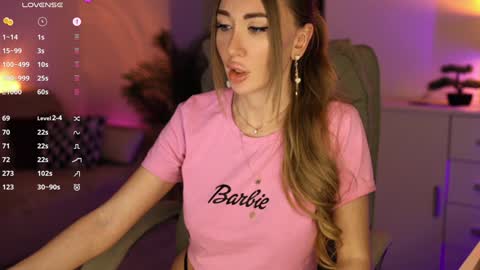 Snapshot of _lovly chatting on 22, 12, 2024 Melanie online show from 22, 12, 2024