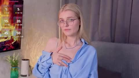 Monica online show from 6, 10, 2025