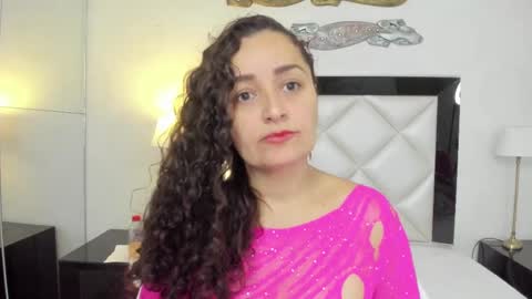  luna  sweet  online show from 16, 2, 2025