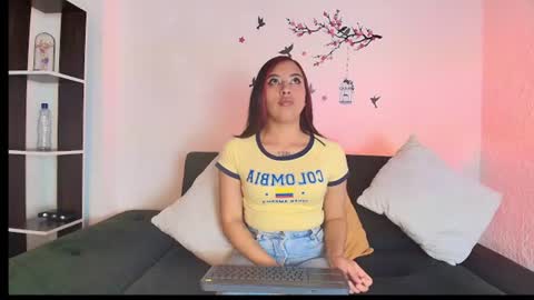 Snapshot of _luna_glow_ chatting on 7, 7, 2026 luna glow online show from 7, 7, 2026