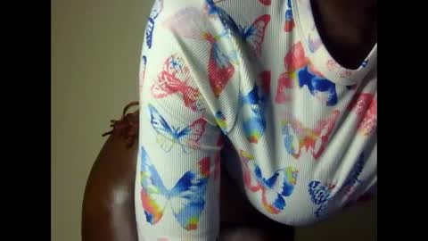 Snapshot of _luna_nyx chatting on 4, 3, 2025 Luna online show from 4, 3, 2025