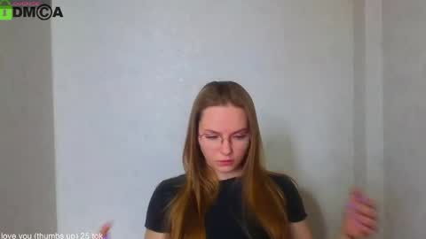 Welcome guys  Pleasure to see you all here  My name is Lysafeta and MichaelaTip menu is active Private is open  online show from 27, 4, 2026