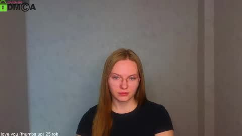 Welcome guys  Pleasure to see you all here  My name is Lysafeta and MichaelaTip menu is active Private is open  online show from 6, 5, 2026