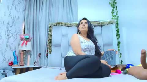 _marcela__ online show from 16, 12, 2025