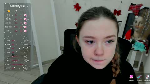 Snapshot of _margoqueen_ chatting on 12, 1, 2025 Margo online show from 12, 1, 2025