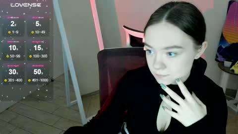 Snapshot of _margoqueen_ chatting on 19, 10, 2025 Margo online show from 19, 10, 2025