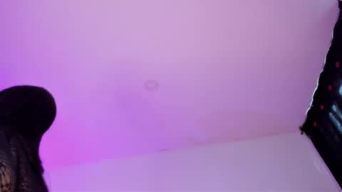 Maria paula online show from 9, 9, 2025