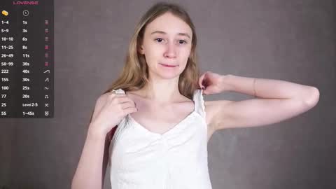 Snapshot of _marvelous_time_ chatting on 15, 9, 2025 Gwen online show from 15, 9, 2025