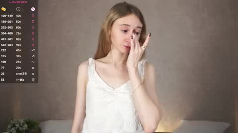 Snapshot of _marvelous_time_ chatting on 18, 9, 2025 Gwen online show from 18, 9, 2025