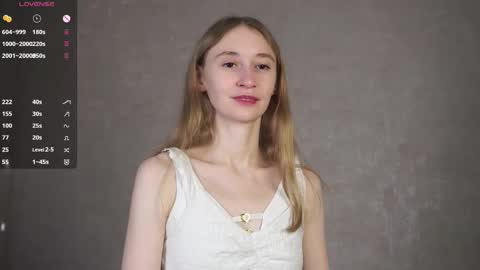 Snapshot of _marvelous_time_ chatting on 26, 9, 2025 Gwen online show from 26, 9, 2025