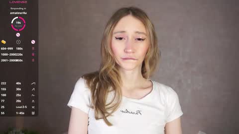 Snapshot of _marvelous_time_ chatting on 28, 9, 2025 Gwen online show from 28, 9, 2025