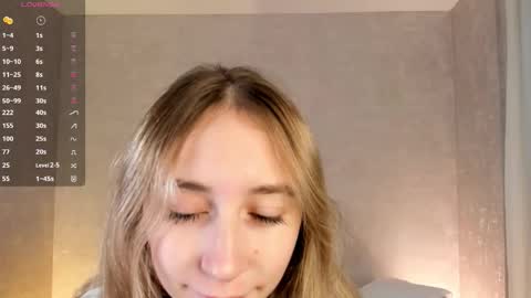 Snapshot of _marvelous_time_ chatting on 10, 10, 2025 Gwen online show from 10, 10, 2025