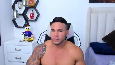 _matthew_santos_ online show from 17, 1, 2025