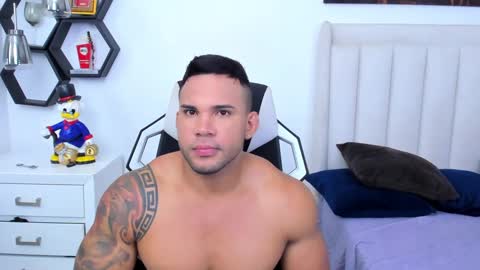 _matthew_santos_ online show from 23, 1, 2025