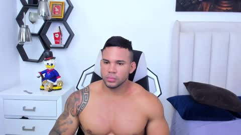 _matthew_santos_ online show from 24, 1, 2025